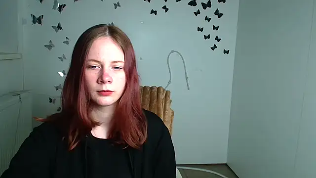 DarkSakuraa online show from May 3, 2026, 5:12 am