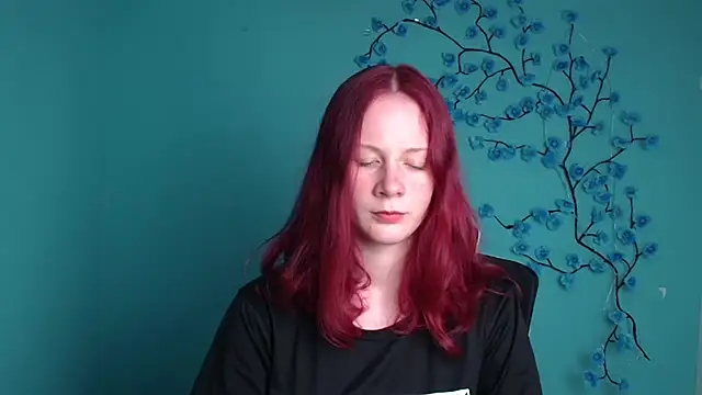 DarkSakuraa online show from May 16, 2026, 11:09 am