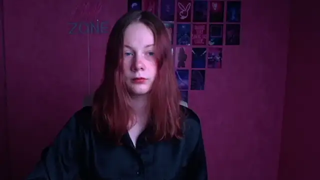 DarkSakuraa online show from May 5, 2026, 4:59 am