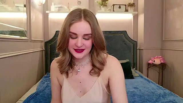 Snapshot of Molly_Voses chatting on May 8, 2026, 8:56 pm Molly Voses online show from May 8, 2026, 8:56 pm