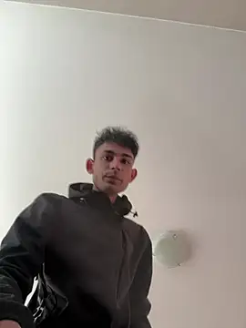  online show from April 6, 2026, 4:30 pm