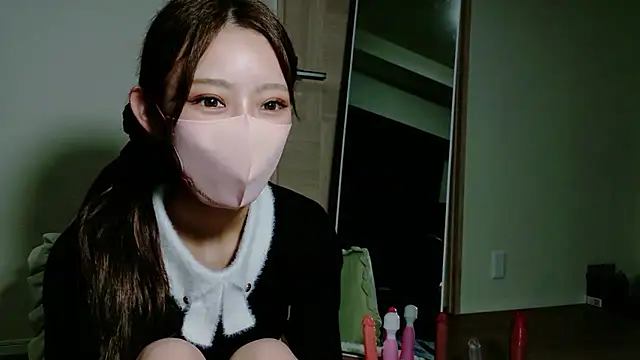Snapshot of irochan_v chatting on April 10, 2026, 8:54 am irochan v online show from April 10, 2026, 8:54 am
