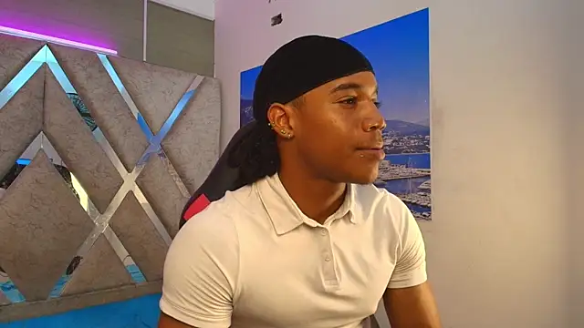 axel silva4 online show from April 19, 2026, 7:38 pm