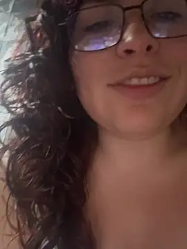 Snapshot of DirtyMerida chatting on May 11, 2026, 3:08 am DirtyMerida online show from May 11, 2026, 3:08 am