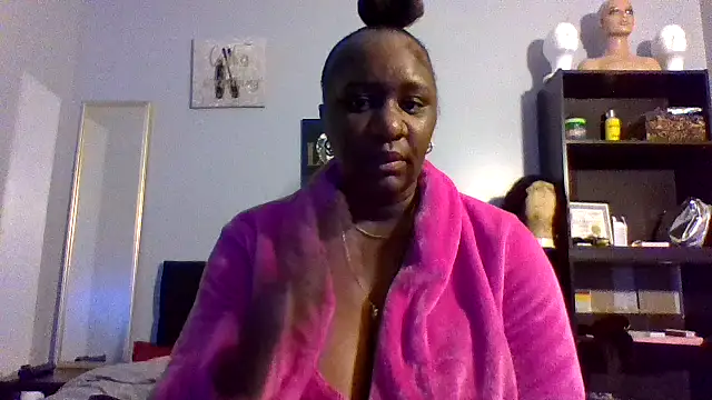 amberchill26 online show from April 28, 2026, 3:16 pm