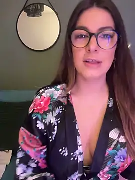 Snapshot of Miarose_gabani chatting on April 23, 2026, 7:37 am Miarose gabani online show from April 23, 2026, 7:37 am