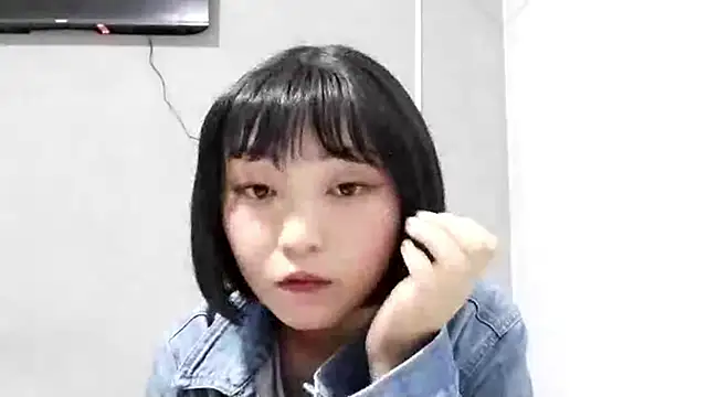 Snapshot of Koramc chatting on April 22, 2026, 12:45 pm Koramc online show from April 22, 2026, 12:45 pm