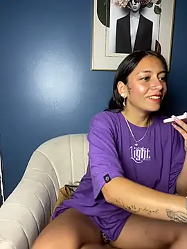 DulceLatinaxo online show from May 20, 2026, 9:23 pm