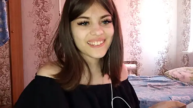Snapshot of Mialikesun chatting on May 8, 2026, 11:14 am Mialikesun online show from May 8, 2026, 11:14 am