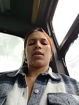 Snapshot of Mia_0-4 chatting on May 24, 2026, 4:40 pm Mia 0-4 online show from May 24, 2026, 4:40 pm