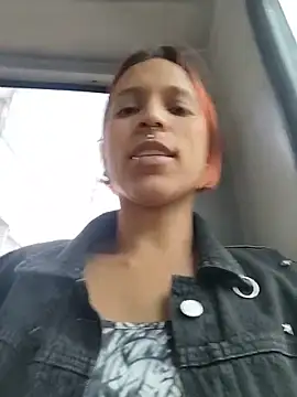 Snapshot of Mia_0-4 chatting on May 22, 2026, 4:16 pm Mia 0-4 online show from May 22, 2026, 4:16 pm