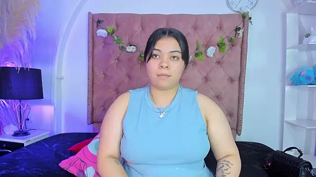 Snapshot of ROSELEI_ chatting on May 23, 2026, 4:55 am ROSELEI online show from May 23, 2026, 4:55 am