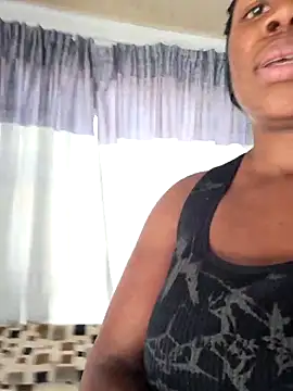 KittyLee004 online show from May 18, 2026, 1:05 pm