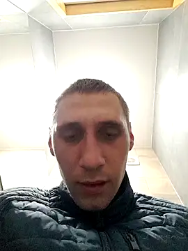 Aleksander199595 online show from April 8, 2026, 2:46 am