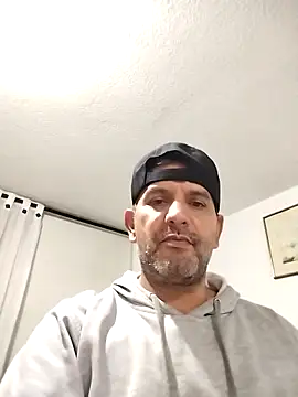 Snapshot of Senkoreman_hard chatting on April 16, 2026, 2:56 am Senkoreman hard online show from April 16, 2026, 2:56 am