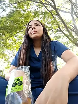 Sexy cloee outdoors online show from April 9, 2026, 8:59 pm