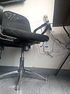 seijaku  online show from May 15, 2026, 4:27 pm