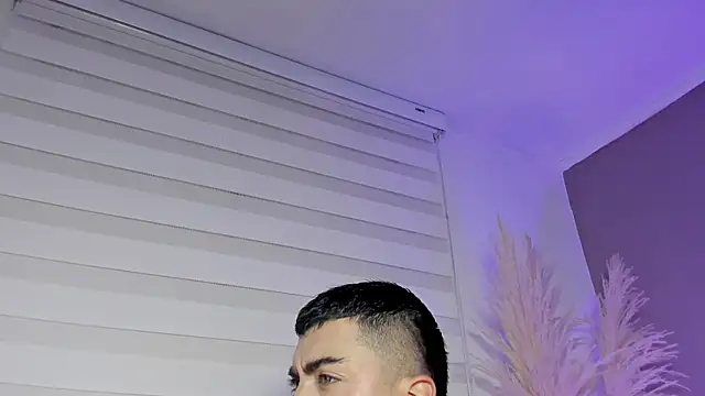 Snapshot of Alexander_Diazz chatting on May 15, 2026, 12:14 pm Alexander Diazz online show from May 15, 2026, 12:14 pm