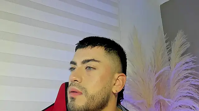 Snapshot of Alexander_Diazz chatting on May 20, 2026, 12:46 pm Alexander Diazz online show from May 20, 2026, 12:46 pm