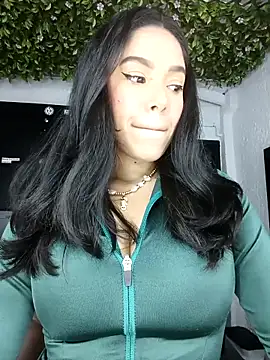 BrendaBloom  online show from May 7, 2026, 2:49 am