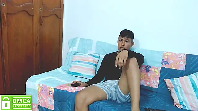 Snapshot of Denzel_Ass26 chatting on May 6, 2026, 11:53 pm Denzel Ass26 online show from May 6, 2026, 11:53 pm
