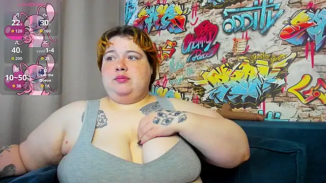 Snapshot of Sew_Sunny chatting on May 20, 2026, 12:51 am Sew Sunny online show from May 20, 2026, 12:51 am