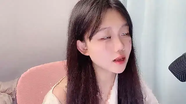 Lilababy00 online show from May 1, 2026, 1:16 pm