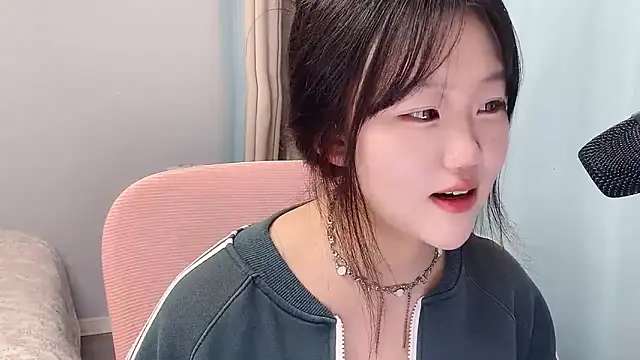 Lilababy00 online show from April 20, 2026, 2:29 pm