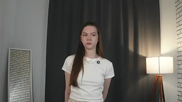 GaleAntrobus online show from April 12, 2026, 3:43 am