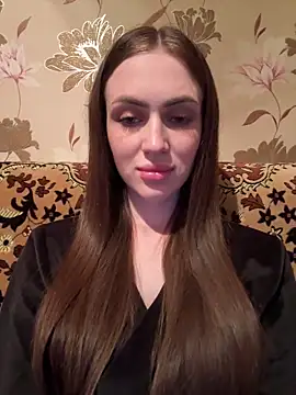 AlinaLove3213 online show from June 12, 2026, 7:33 pm