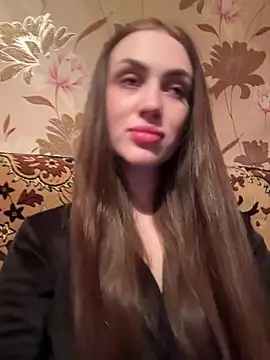 AlinaLove3213 online show from June 28, 2026, 8:15 pm
