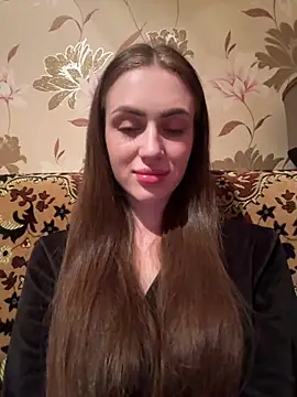 AlinaLove3213 online show from August 4, 2026, 7:40 pm