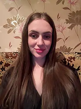 AlinaLove3213 online show from July 4, 2026, 8:02 pm