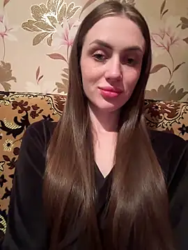 AlinaLove3213 online show from July 24, 2026, 7:43 pm