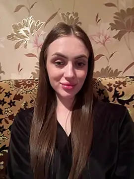 AlinaLove3213 online show from June 20, 2026, 8:47 pm