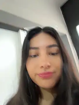 Snapshot of VioletRousee chatting on June 19, 2026, 1:28 pm VioletRousee online show from June 19, 2026, 1:28 pm
