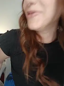 Snapshot of mollysweetx chatting on May 6, 2026, 7:40 pm mollysweetx online show from May 6, 2026, 7:40 pm