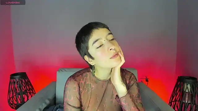 Snapshot of Atheena__ chatting on June 20, 2026, 12:32 pm Atheena online show from June 20, 2026, 12:32 pm