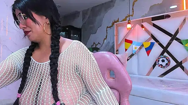 Snapshot of Sasha_tf chatting on July 15, 2026, 8:27 pm Sasha tf online show from July 15, 2026, 8:27 pm