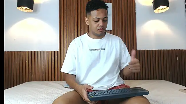 Snapshot of CONNOR_42 chatting on April 8, 2026, 11:44 am CONNOR 42 online show from April 8, 2026, 11:44 am