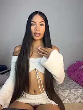 pocahontasbaby  online show from May 14, 2026, 1:46 am