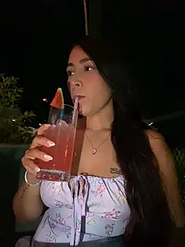 Hana-Parker online show from April 23, 2026, 1:01 am