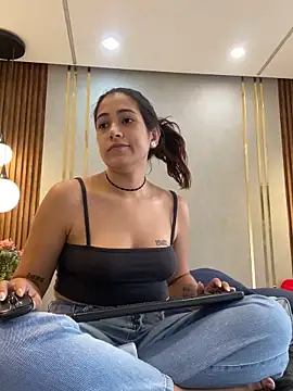 Hana-Parker online show from May 10, 2026, 2:08 pm
