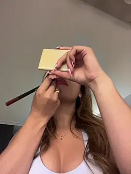 AmyRusso online show from May 23, 2026, 5:06 am