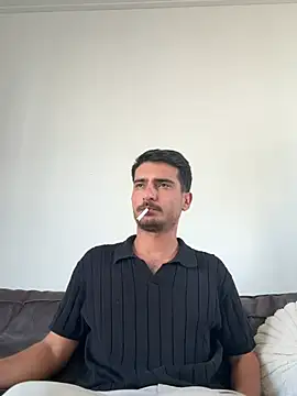 Snapshot of Serttssikici chatting on July 24, 2026, 4:25 pm Serttssikici online show from July 24, 2026, 4:25 pm