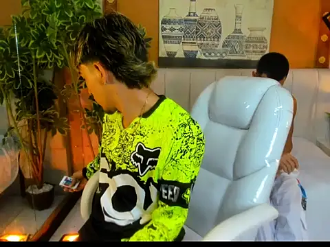 Snapshot of Juan_saul1 chatting on May 26, 2026, 10:24 am Juan saul1 online show from May 26, 2026, 10:24 am