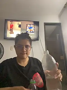 Snapshot of foxy_gigi chatting on April 10, 2026, 2:29 am foxy gigi online show from April 10, 2026, 2:29 am