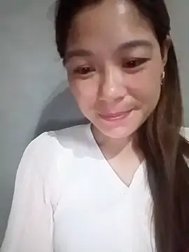 Snapshot of mia0033 chatting on May 11, 2026, 9:45 pm mia0033 online show from May 11, 2026, 9:45 pm