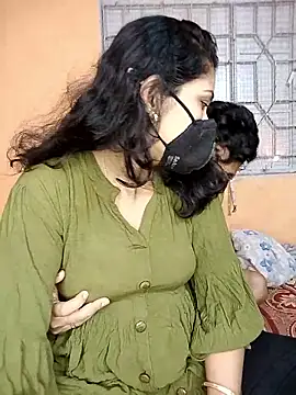 Snapshot of hornycouple096 chatting on May 1, 2026, 10:31 am hornycouple096 online show from May 1, 2026, 10:31 am