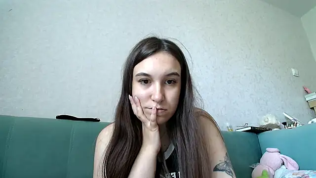 Snapshot of RiannaBrown chatting on June 18, 2026, 4:11 am RiannaBrown online show from June 18, 2026, 4:11 am